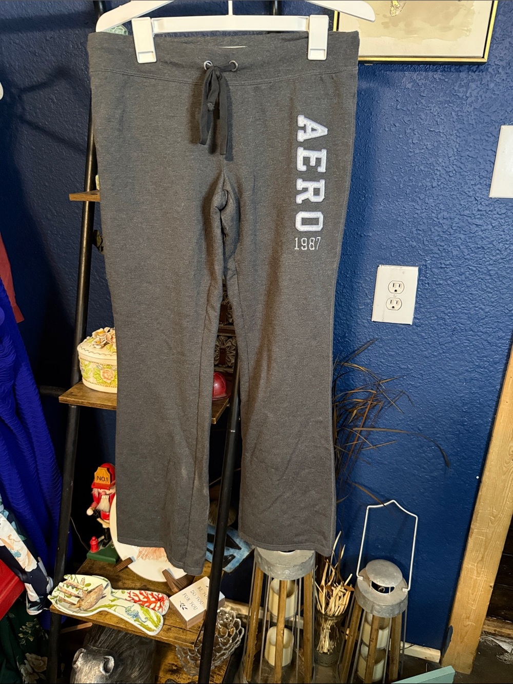 Aeropostale Charcoal Gray Graphic Sweatshirt
